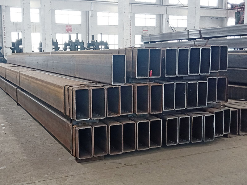 新疆方矩形钢管生产厂家